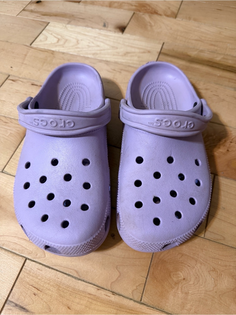 CROCS Classic lavender W9/M7 Vented Clog Sandals